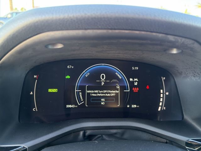 Used 2025 Toyota Camry SE FWD image 12