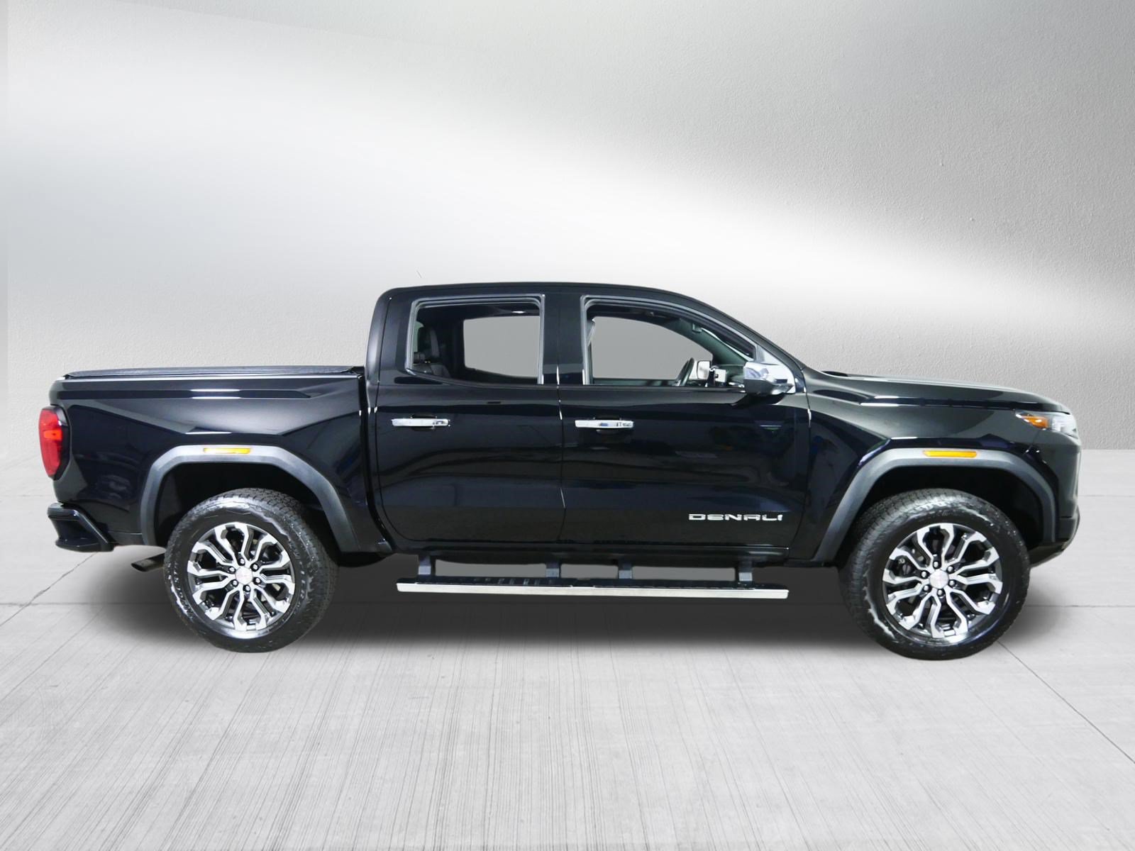 Used 2026 GMC Canyon Denali AWD/4WD image 8