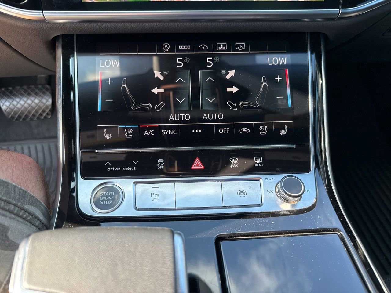 Used 2022 Audi A8 L 3.0T w/ Executive Package AWD/4WD image 24