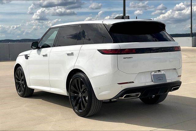 New 2025 Land Rover Range Rover Sport Dynamic SE image 3