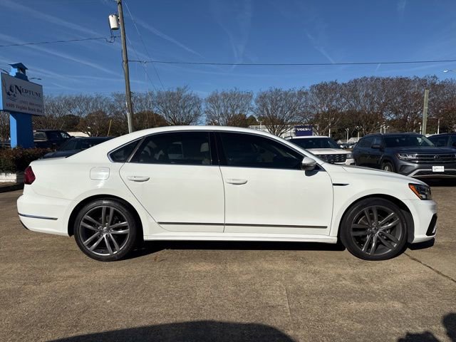 Used 2017 Volkswagen Passat 1.8T R-Line image 4