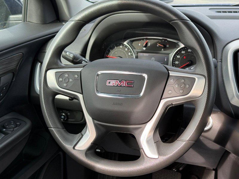 Used 2023 GMC Terrain SLE image 12