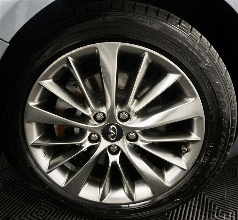 Used 2018 INFINITI Q50 Luxe w/ Essential Package (2.0T Luxe) image 3