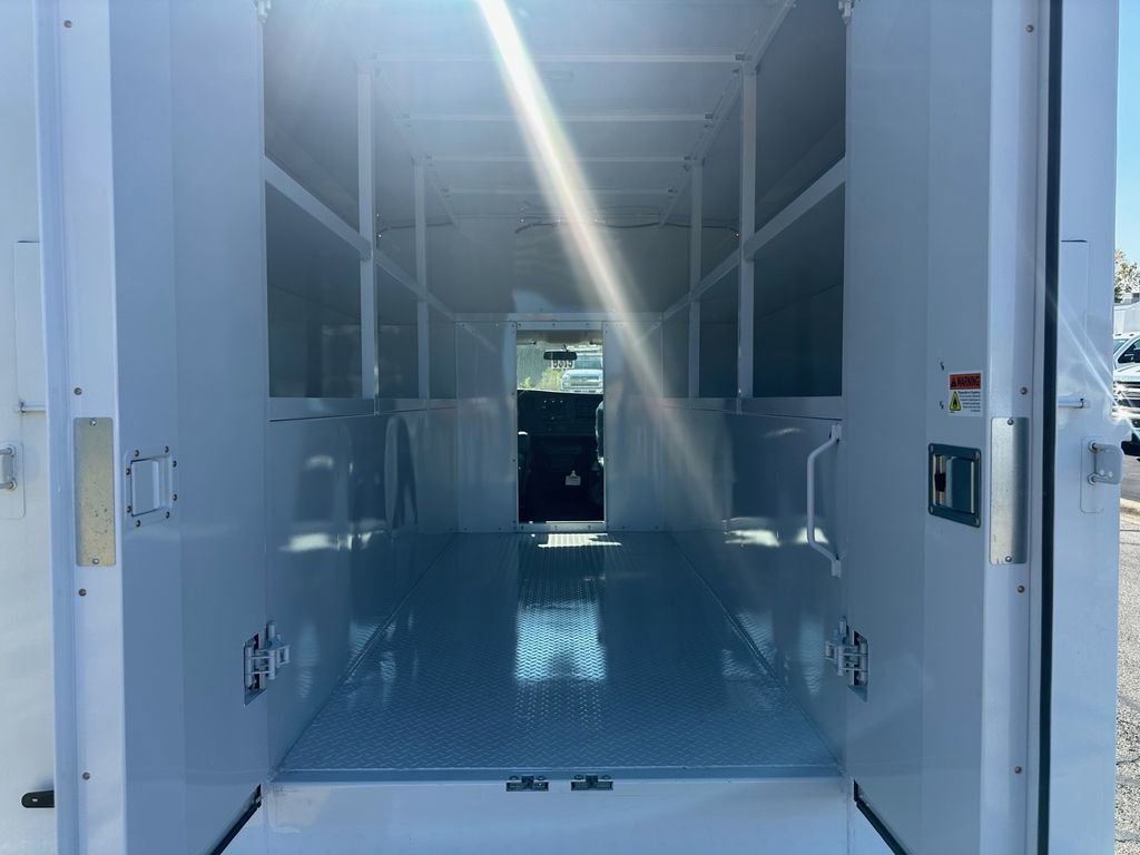 New 2025 Chevrolet Express 3500 Work Van w/ Power Convenience Package image 5