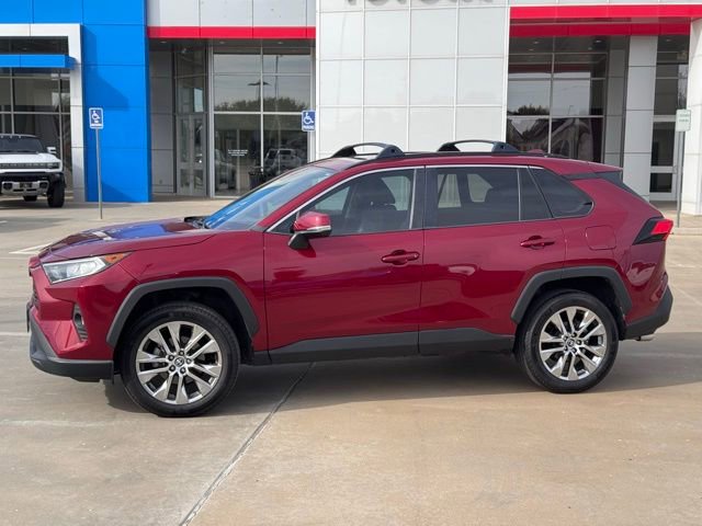 Used 2021 Toyota RAV4 XLE Premium image 35