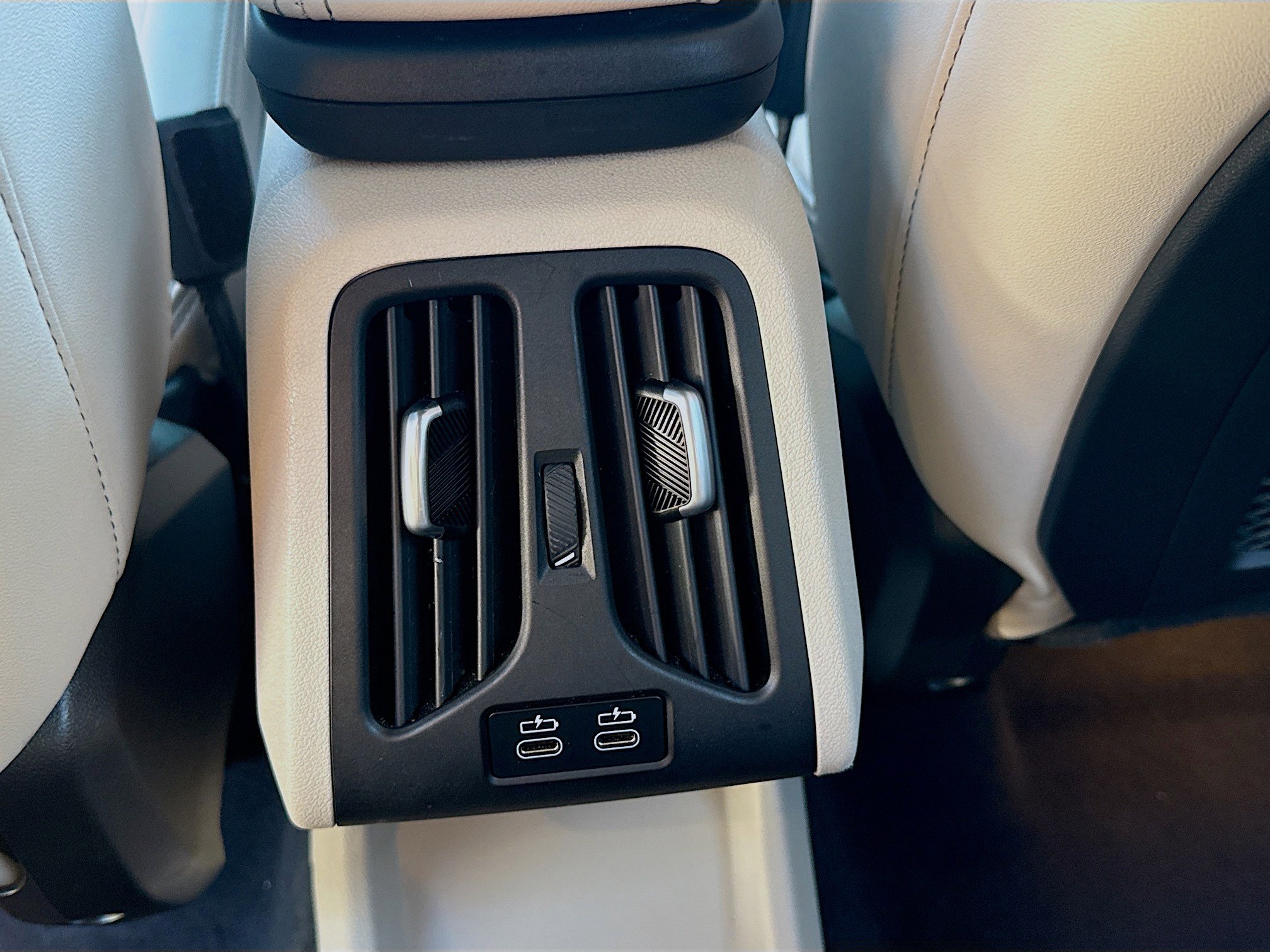 Used 2024 BMW X1 M35i w/ Premium Package image 23