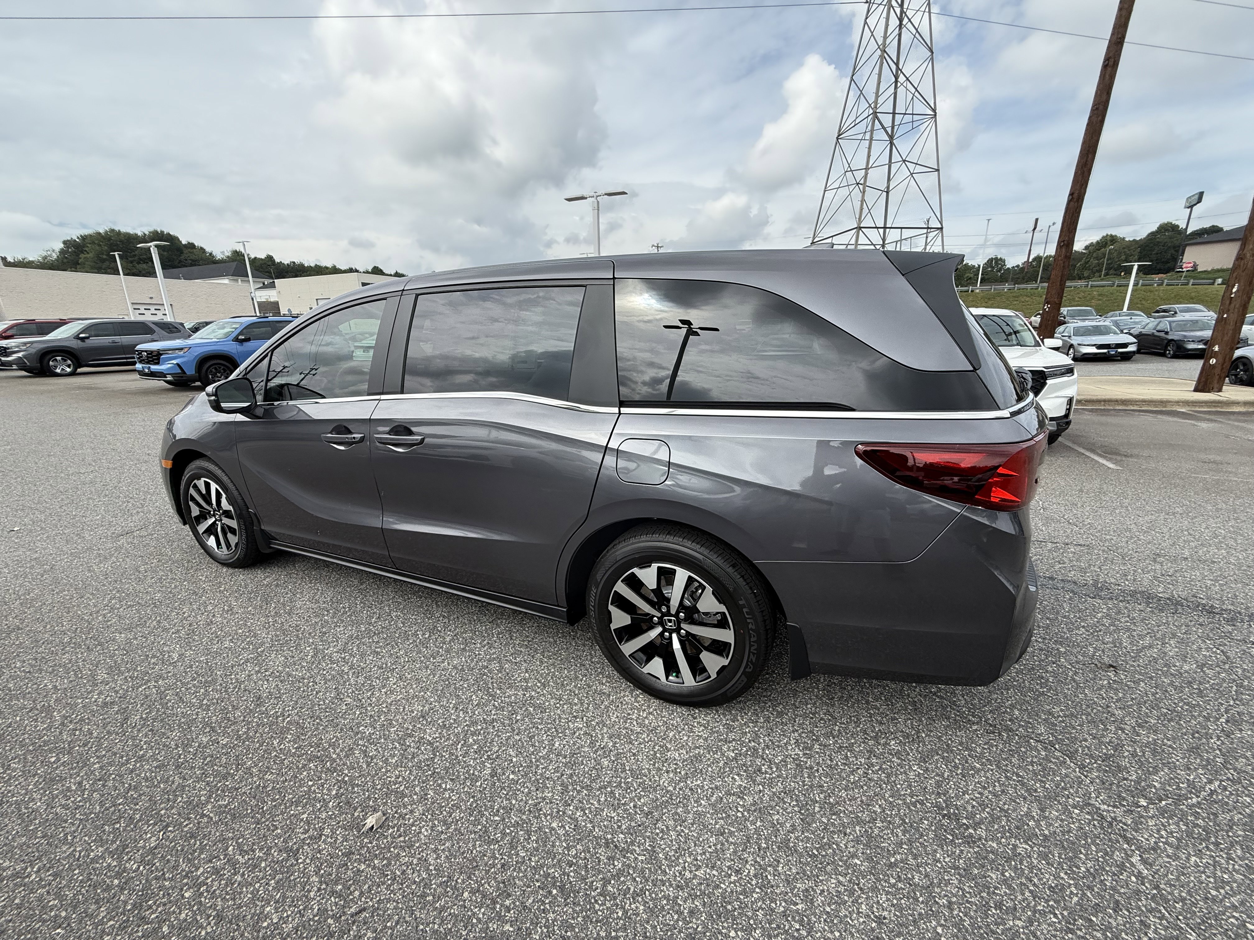 New 2026 Honda Odyssey EX-L image 6