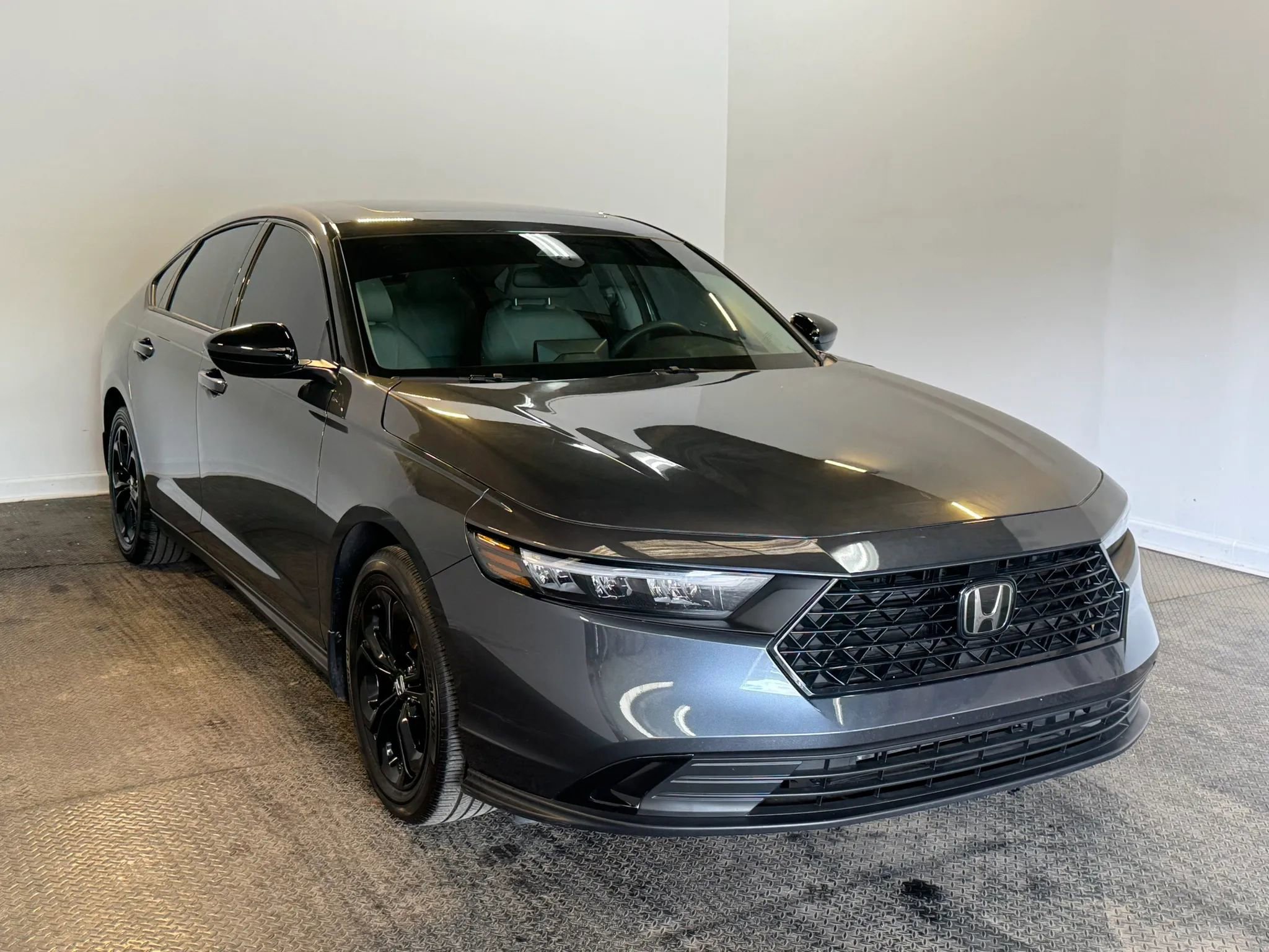 Used 2025 Honda Accord SE image 3