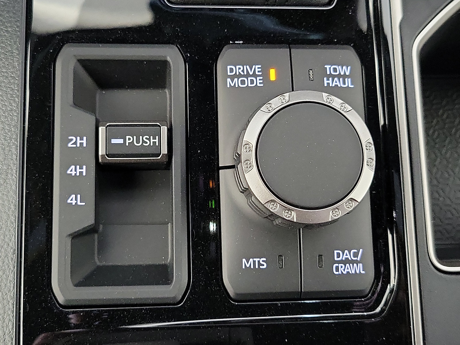 New 2026 Toyota Tundra SR5 w/ TRD Off-Road Package AWD/4WD image 15
