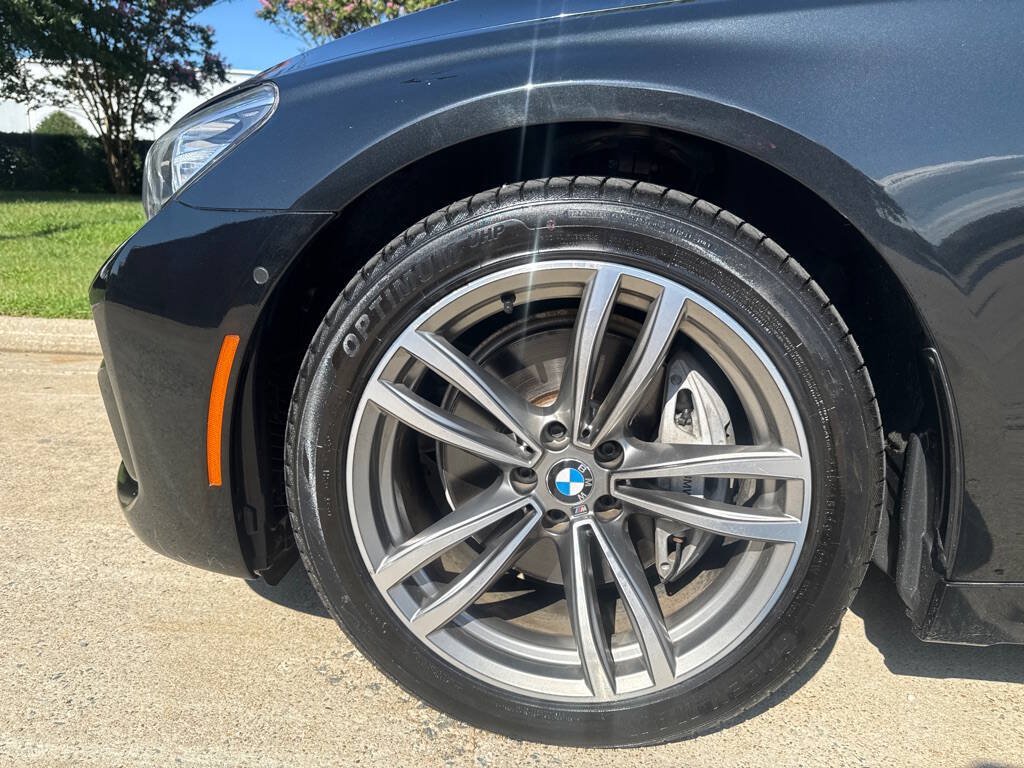 Used 2019 BMW 740i xDrive w/ Executive Package AWD/4WD image 8