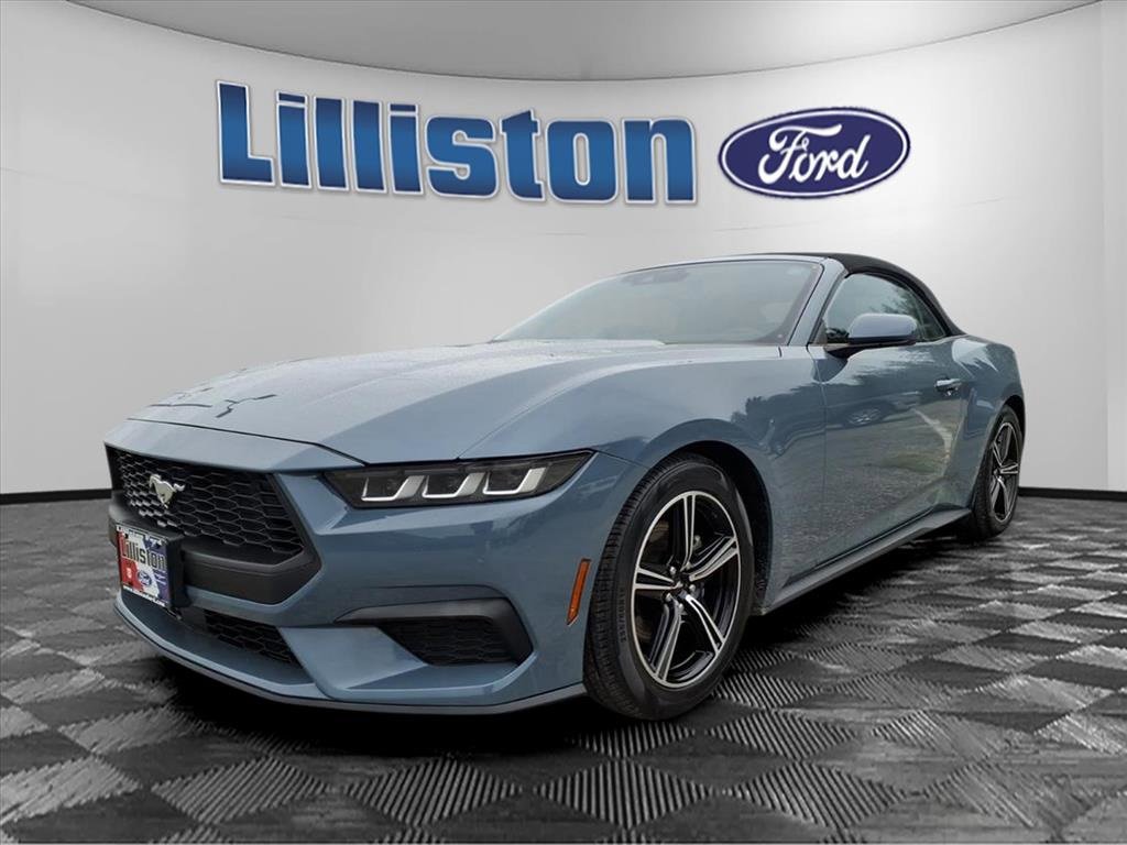 Used 2024 Ford Mustang Premium image 3