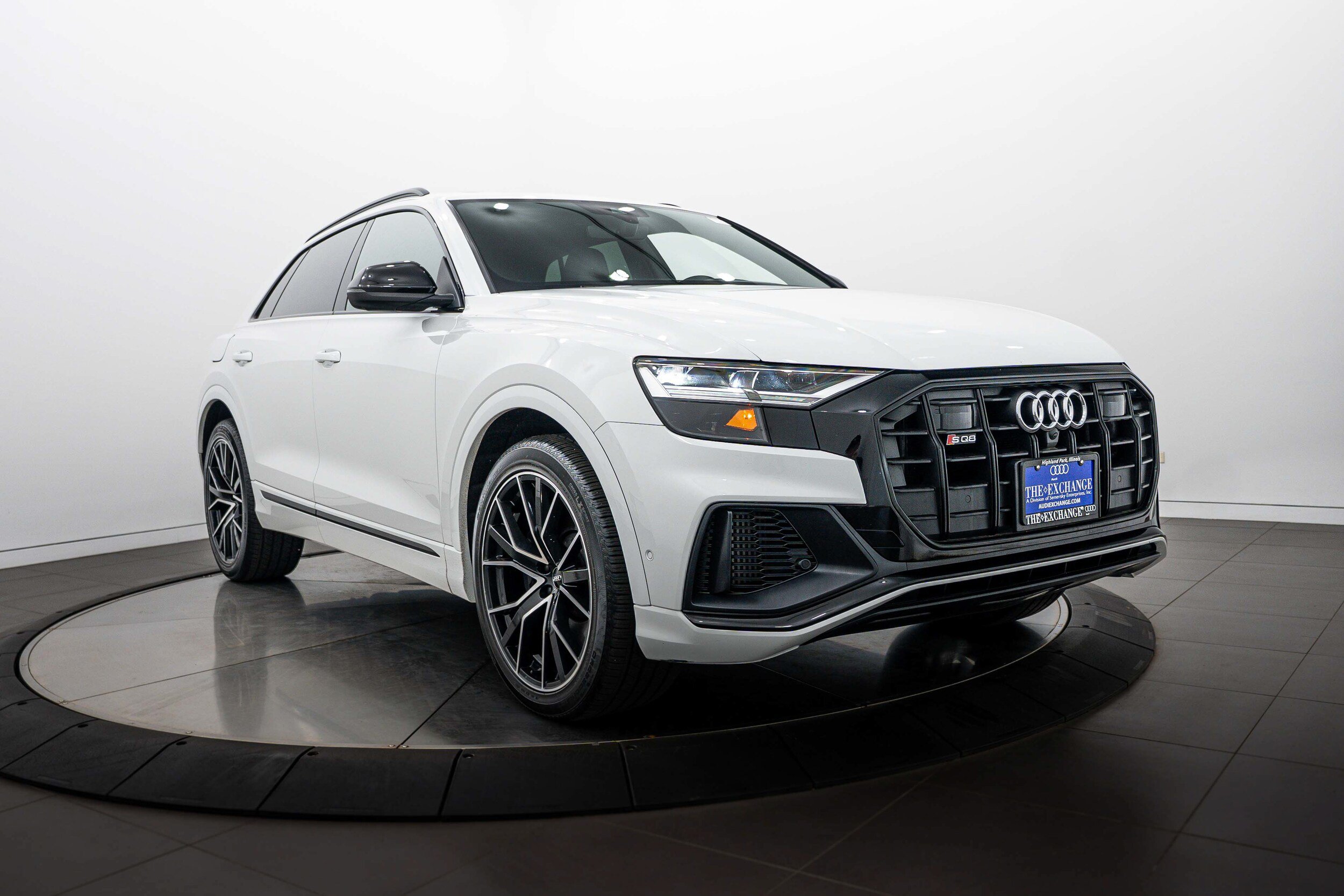 Used 2020 Audi SQ8 Premium Plus w/ Driver Assistance Package AWD/4WD image 2