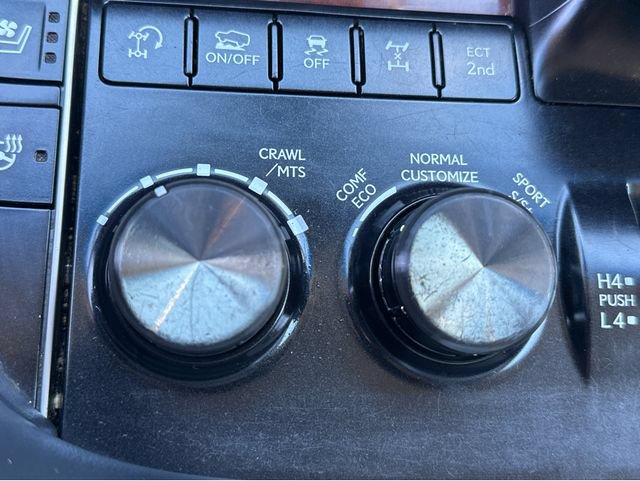 Used 2019 Lexus LX 570 4WD w/ Luxury Package image 33