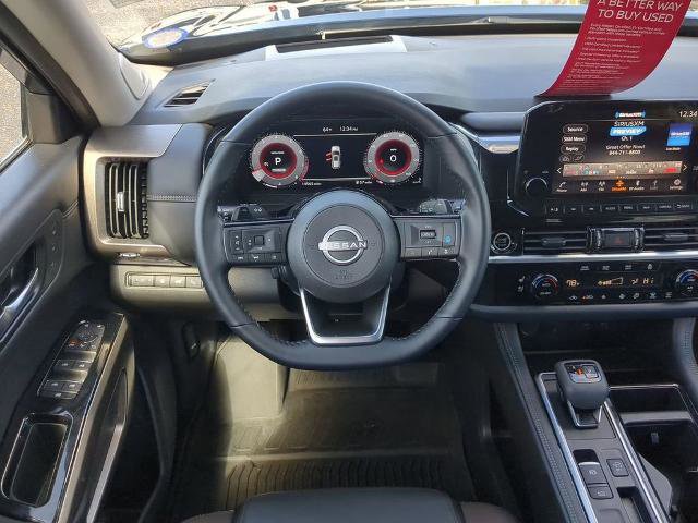 Certified 2024 Nissan Pathfinder Platinum image 16