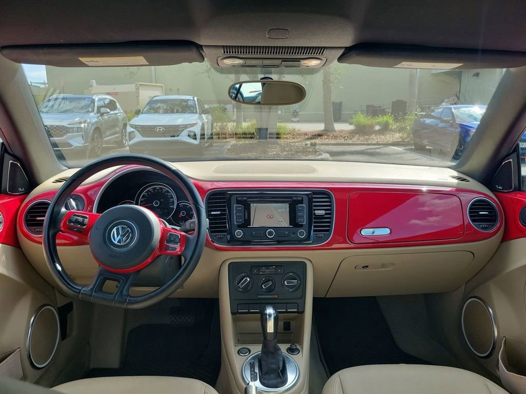 Used 2013 Volkswagen Beetle 2.5 image 2