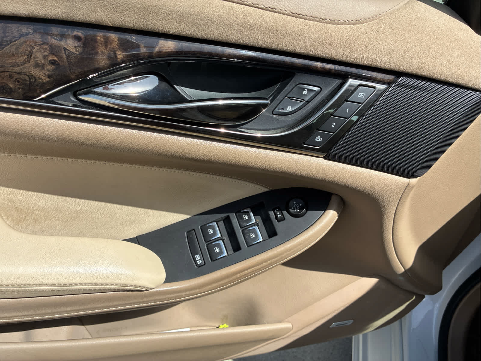 Used 2016 Cadillac CTS Luxury RWD image 5