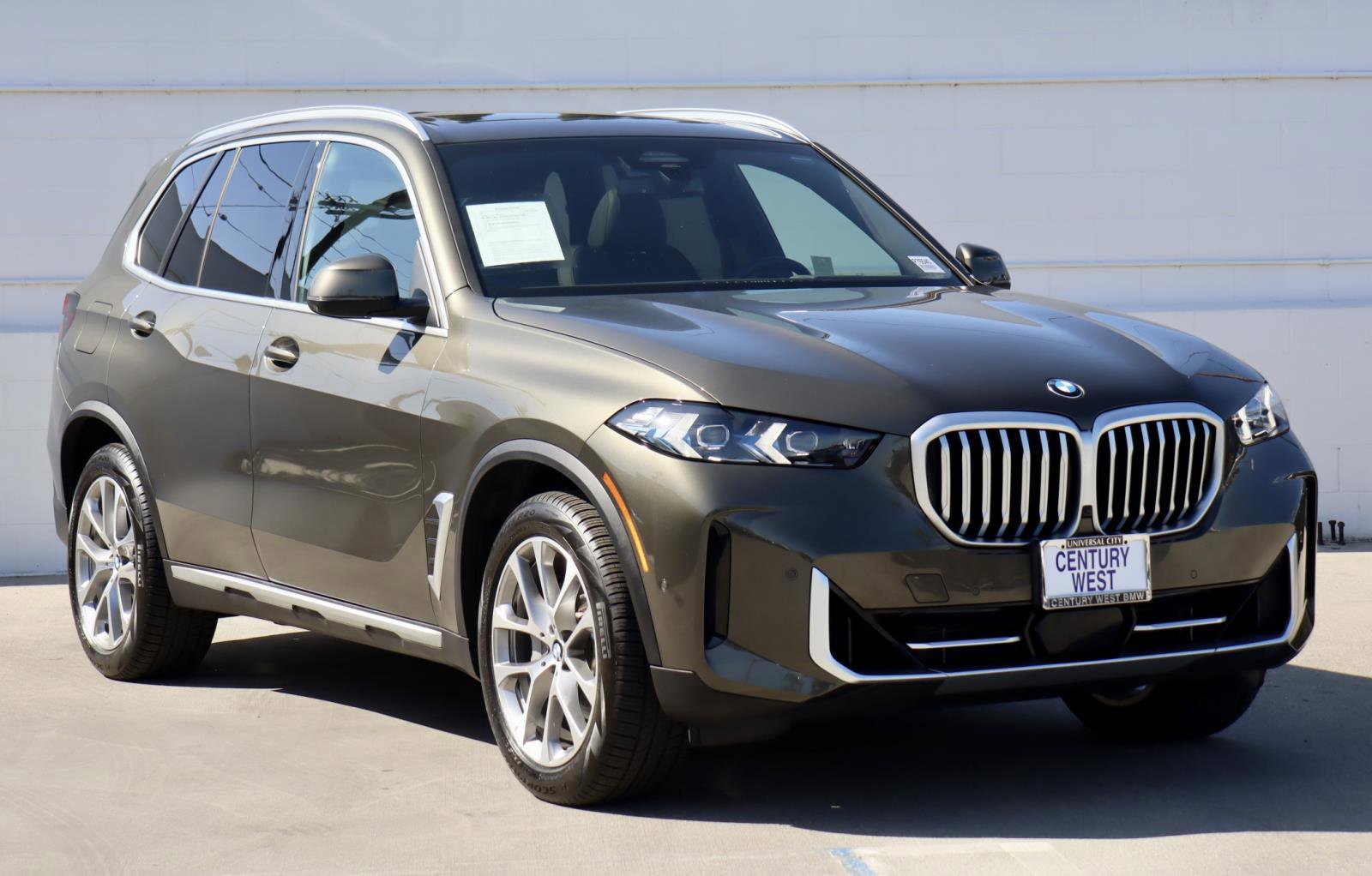 Used 2025 BMW X5 xDrive40i w/ Premium Package