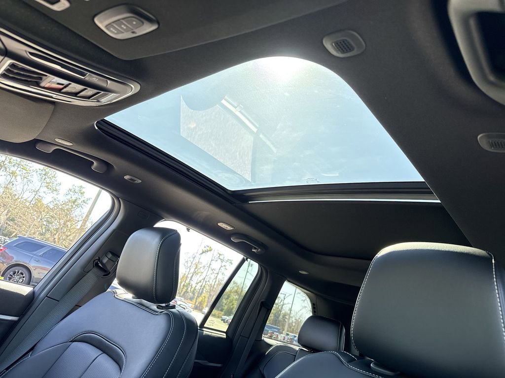 New 2025 Jeep Grand Cherokee Limited 4xe image 17