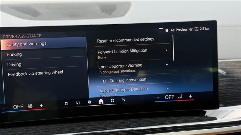 Used 2025 BMW X5 xDrive50e w/ M Sport Package image 51