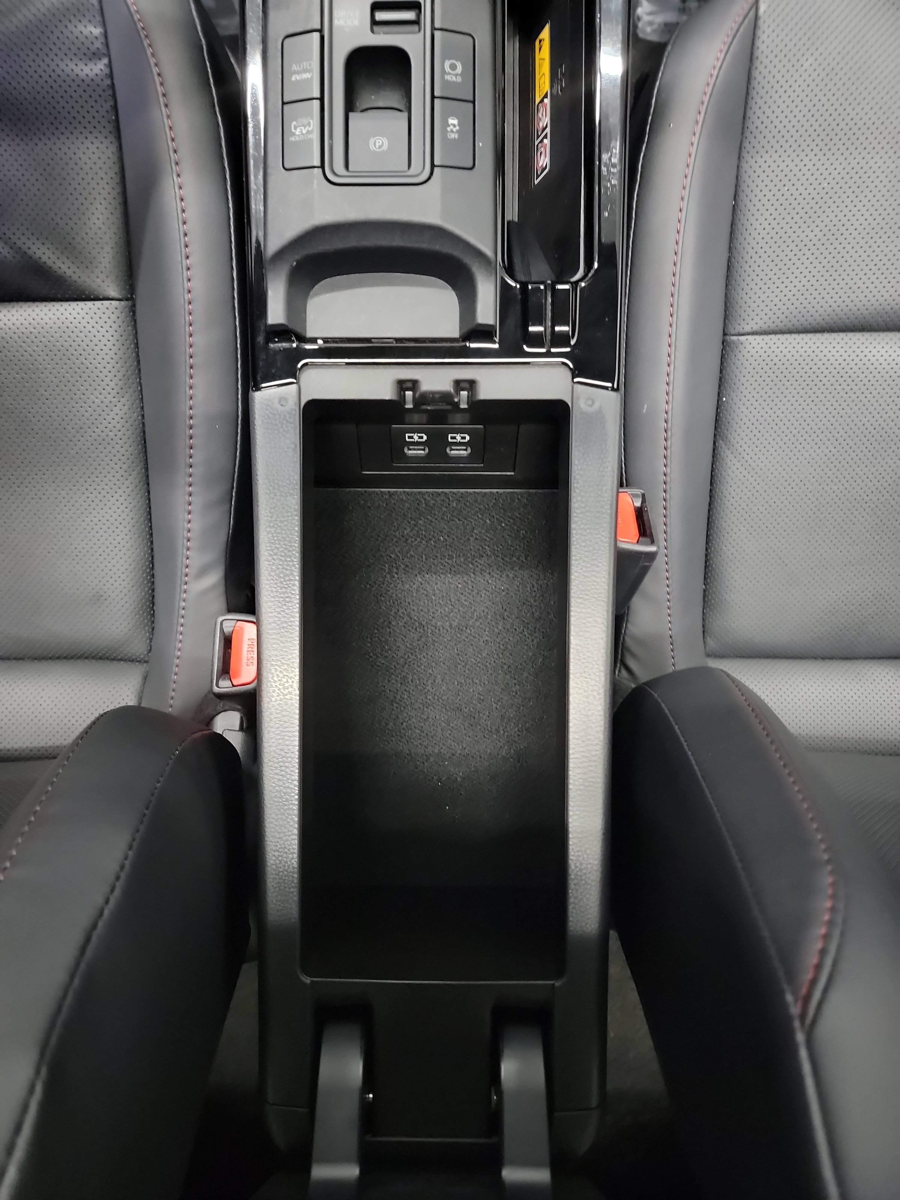 Used 2023 Toyota Prius Prime Premium FWD image 29