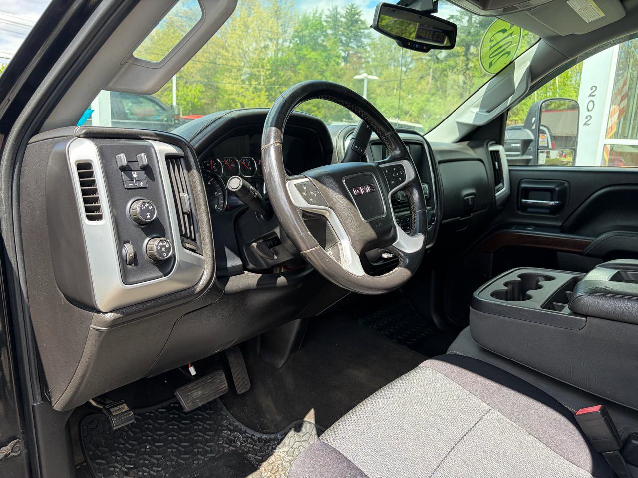 Used 2015 GMC Sierra 2500 SLE w/ SLE Preferred Package AWD/4WD image 23