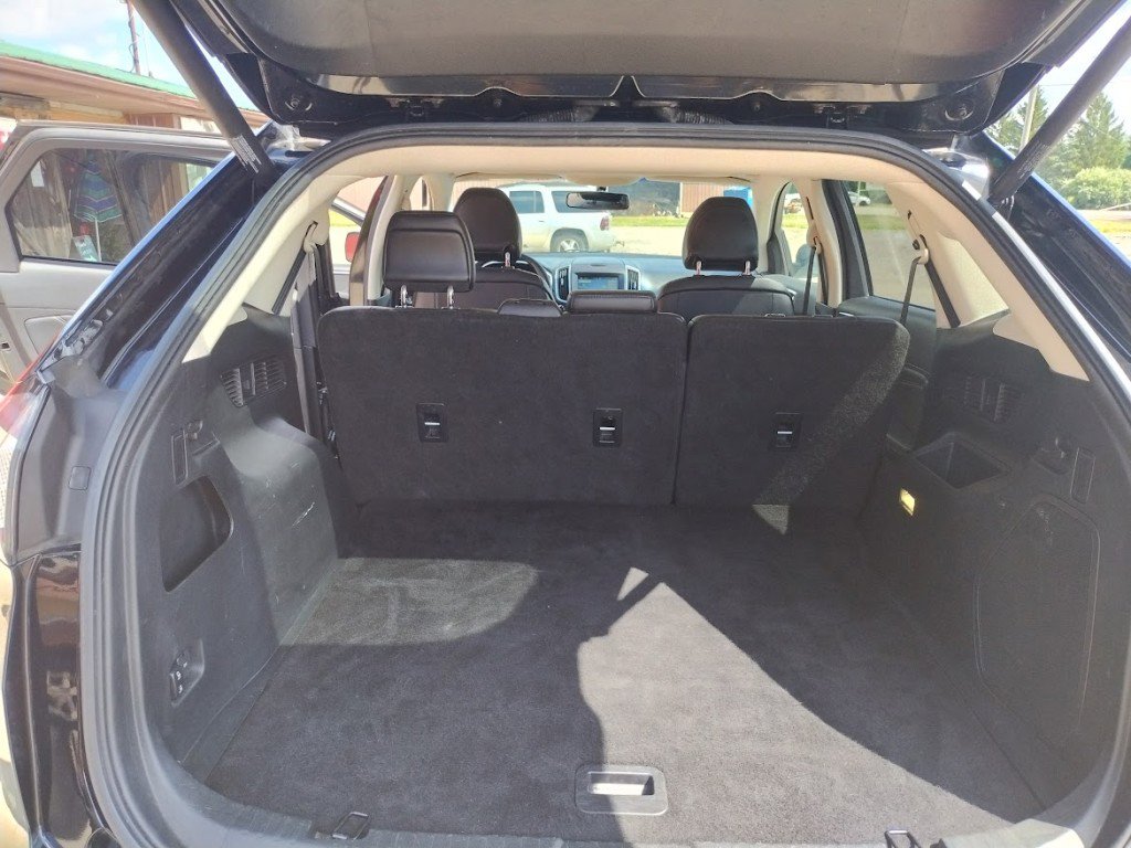 Used 2017 Ford Edge Titanium w/ Equipment Group 301A image 7