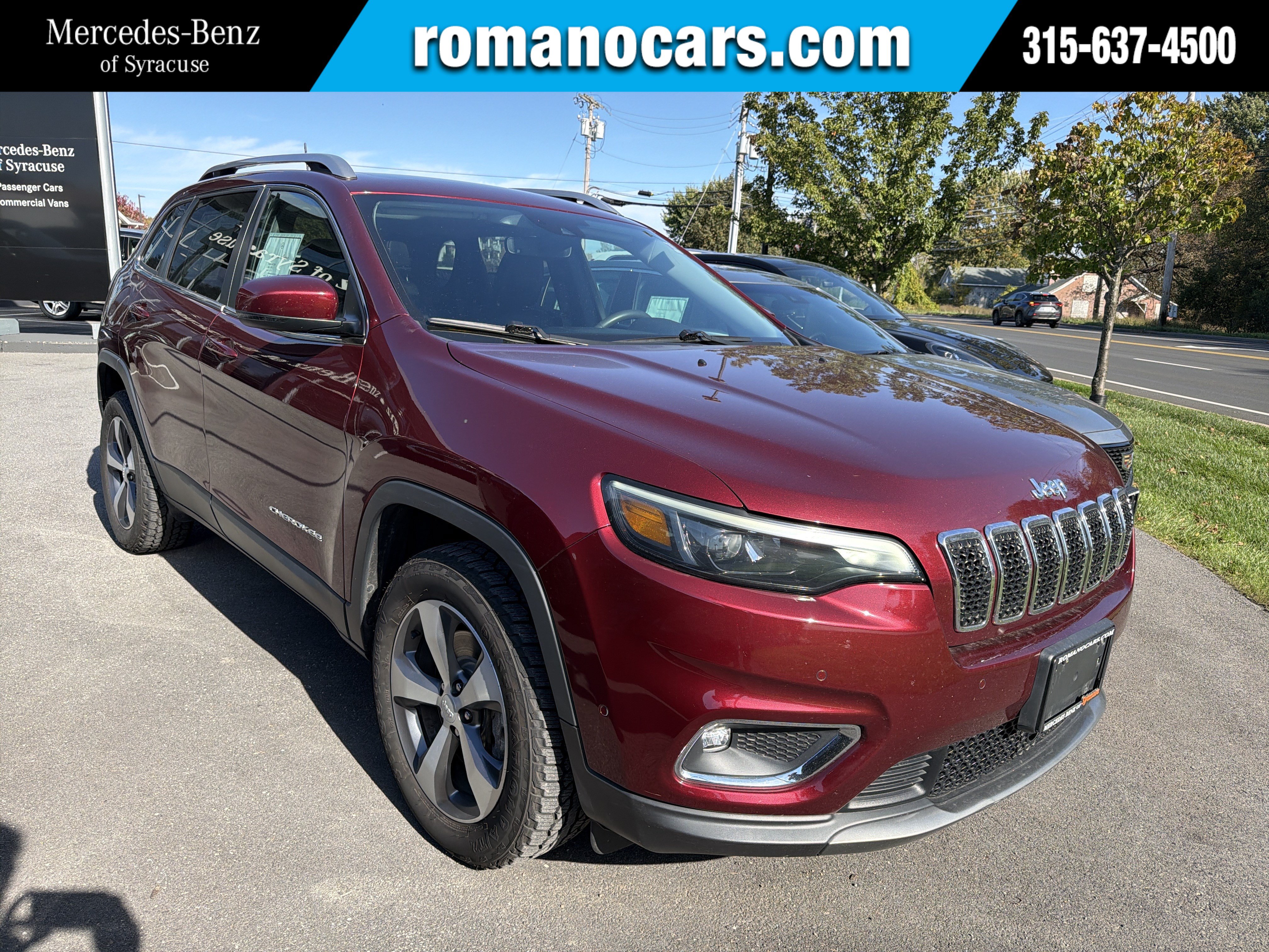 Used 2021 Jeep Cherokee Limited w/ Mopar Interior Package AWD/4WD image 1