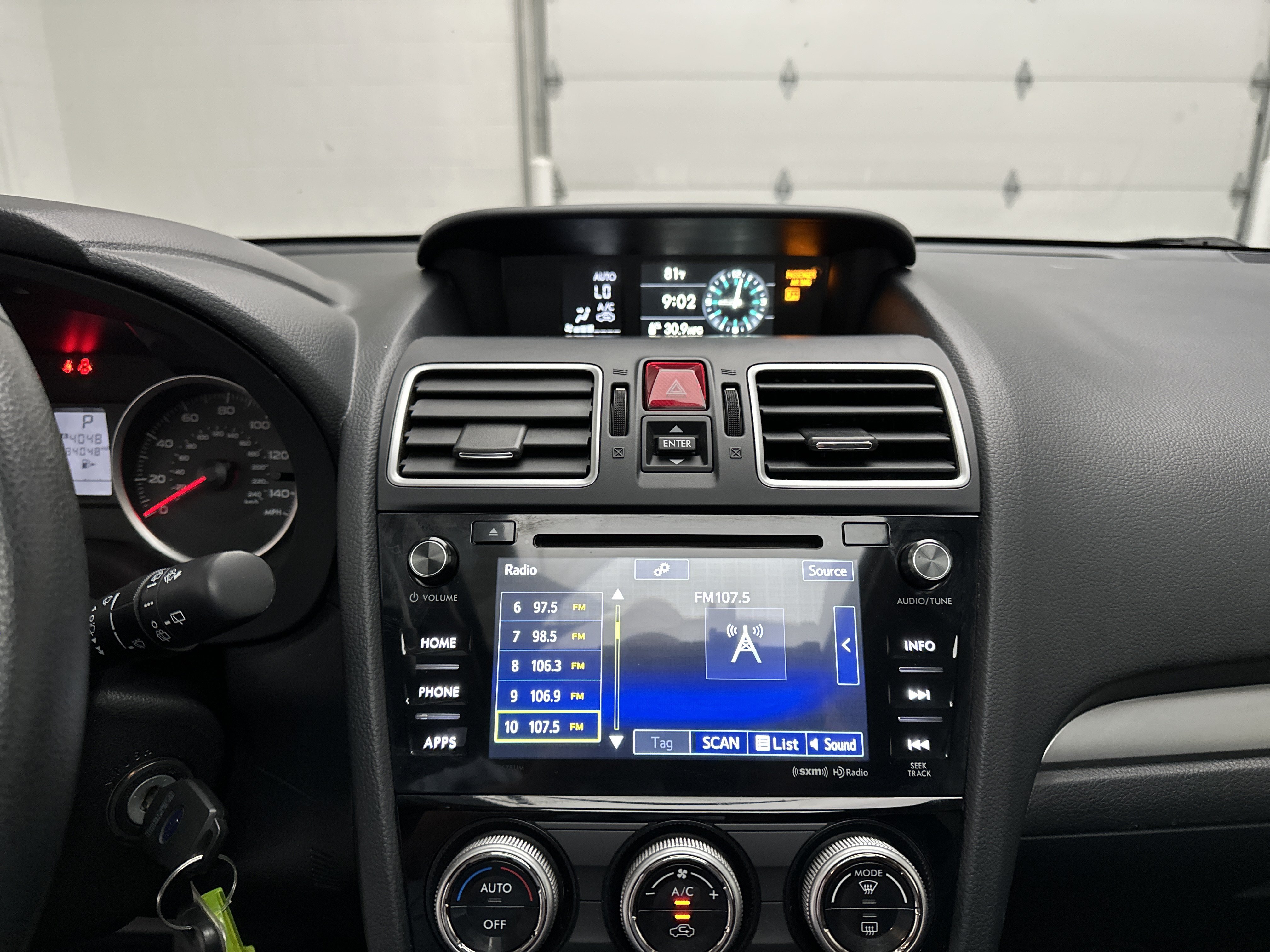 Used 2017 Subaru Forester 2.5i Premium w/ All-Weather Package AWD/4WD image 28