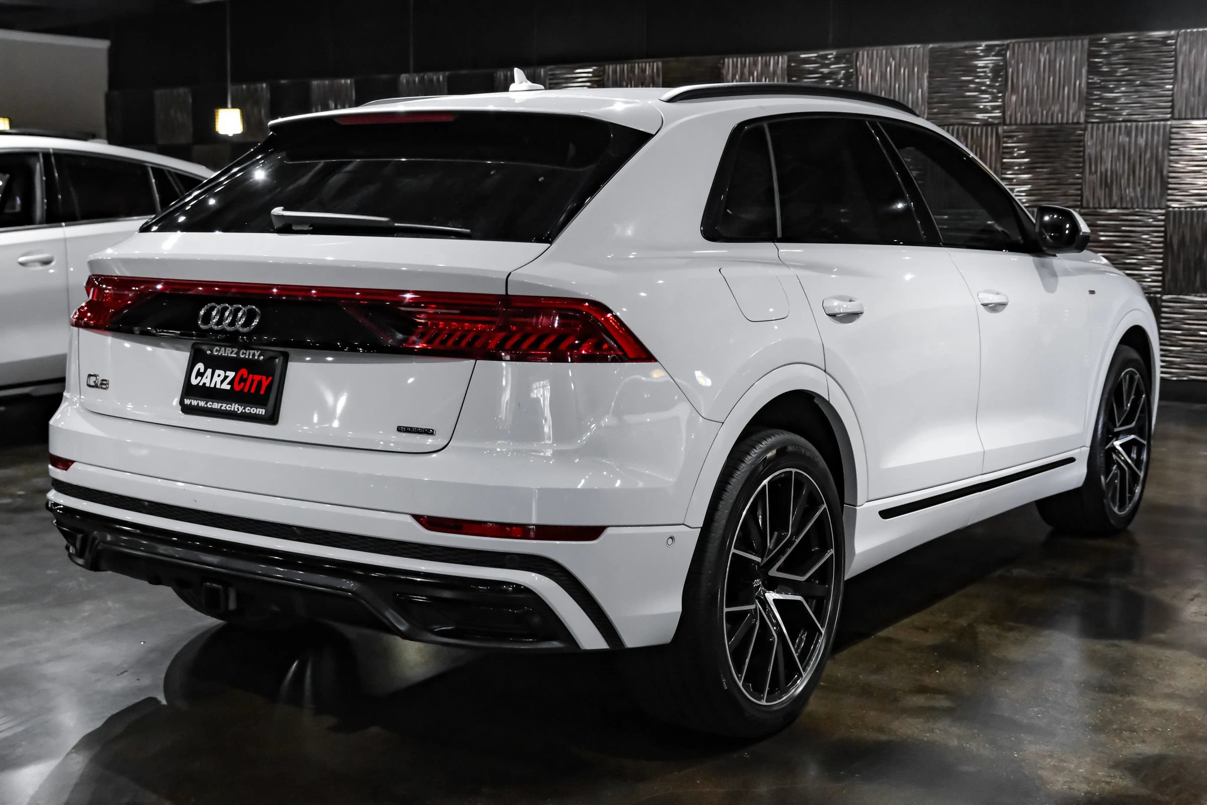 Used 2019 Audi Q8 Prestige w/ Year 1 Package AWD/4WD image 8