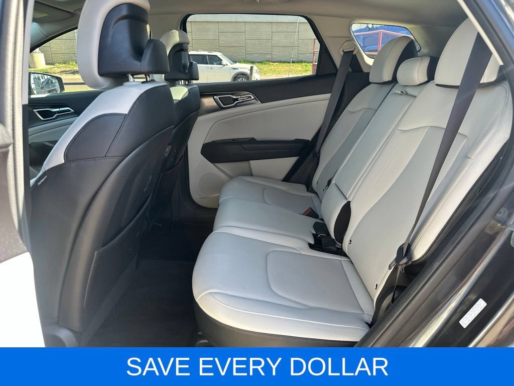 Used 2025 Kia Sportage EX w/ Premium Package FWD image 18