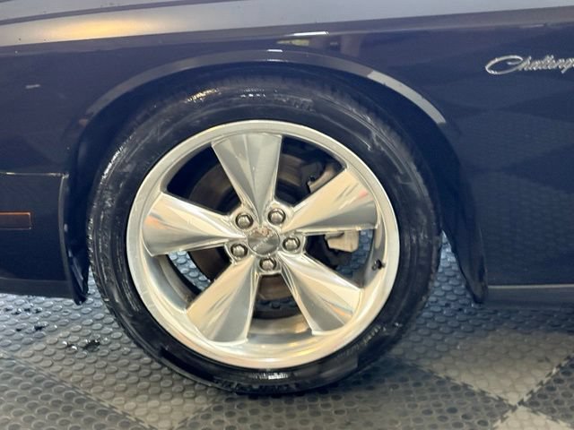 Used 2014 Dodge Challenger R/T RWD image 12