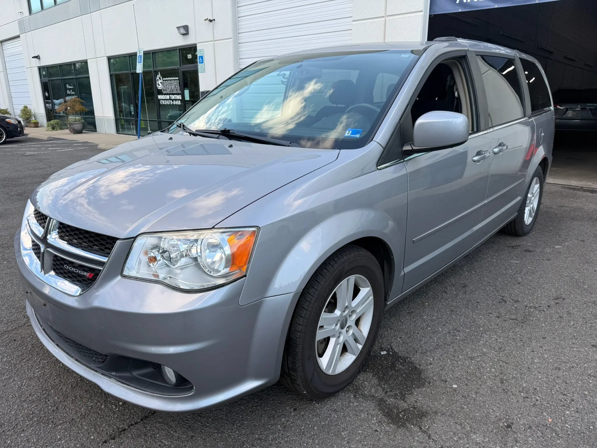 Used 2013 Dodge Grand Caravan Crew w/ Safety Sphere Group FWD image 5