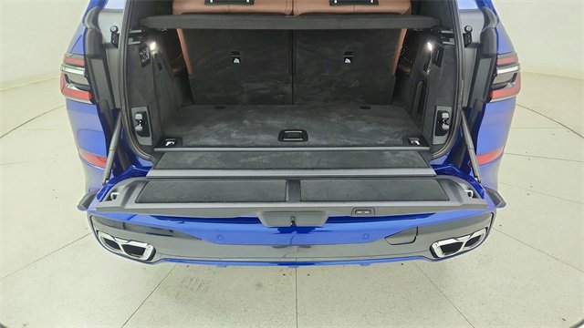Used 2025 BMW X7 M60i image 14