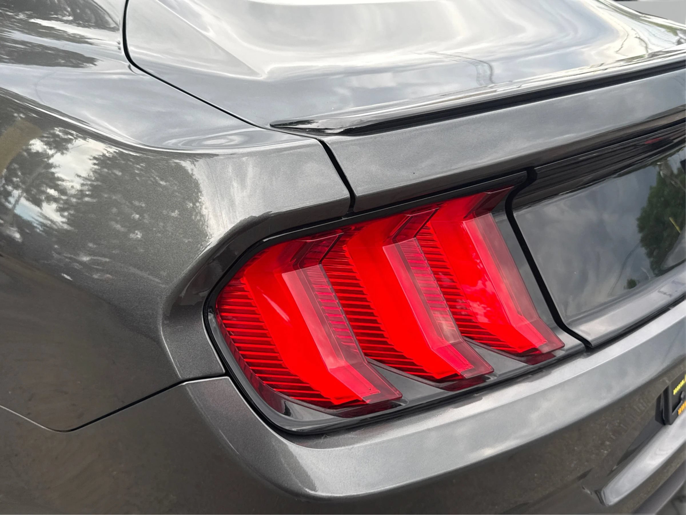 Used 2019 Ford Mustang Coupe w/ Black Accent Package RWD image 21