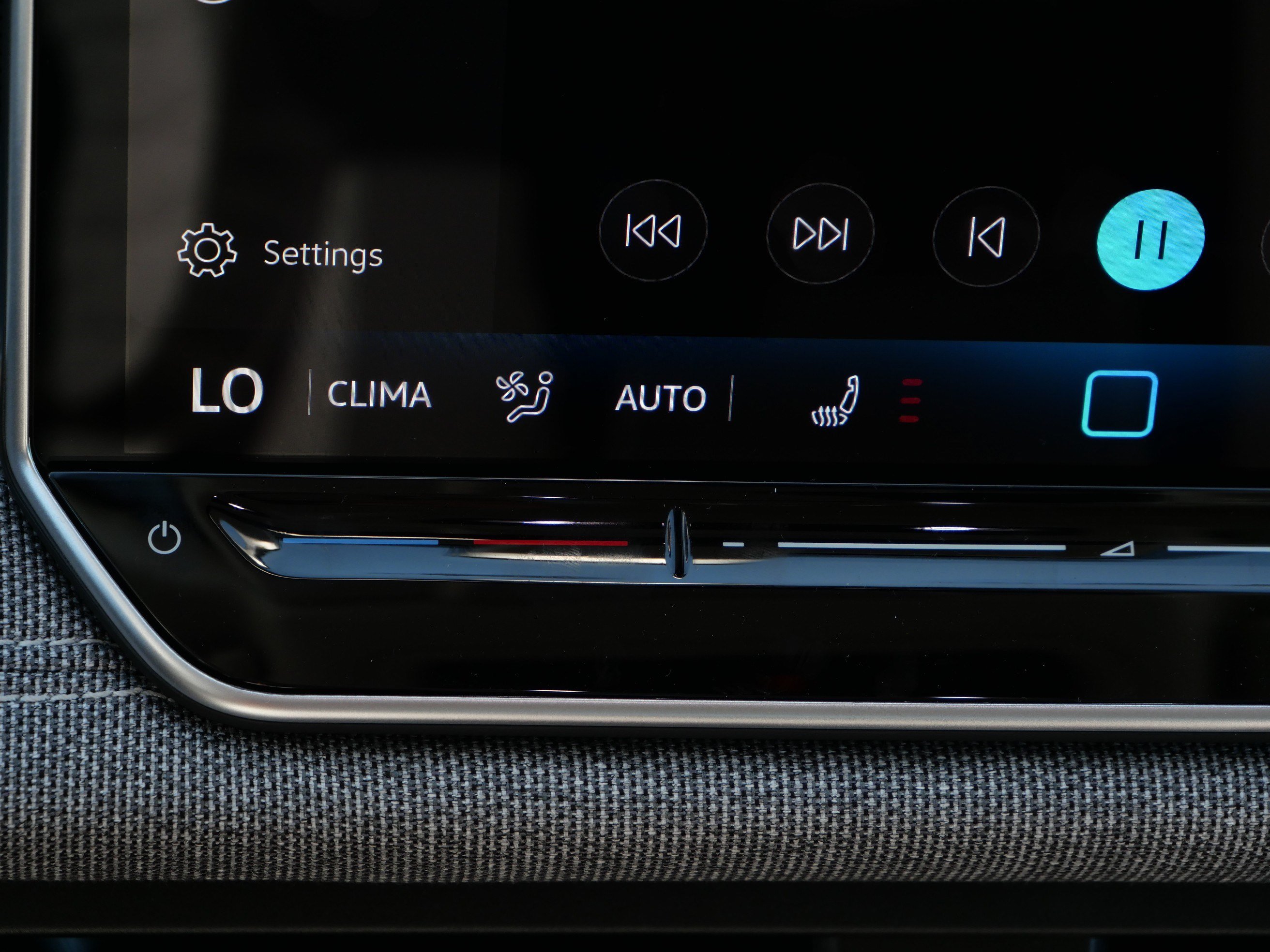 New 2026 Volkswagen Tiguan S AWD/4WD image 10