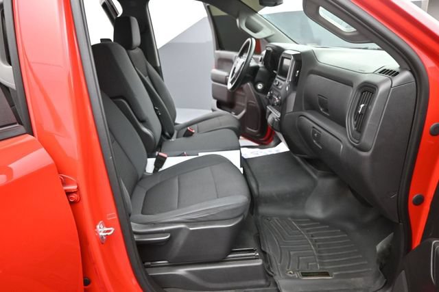 Used 2020 Chevrolet Silverado 1500 Custom w/ Custom Value Package AWD/4WD image 18
