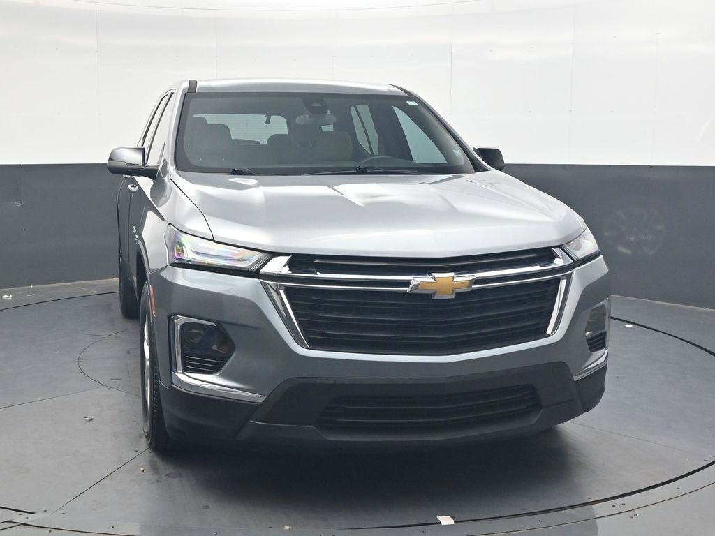 Used 2023 Chevrolet Traverse LS FWD image 14