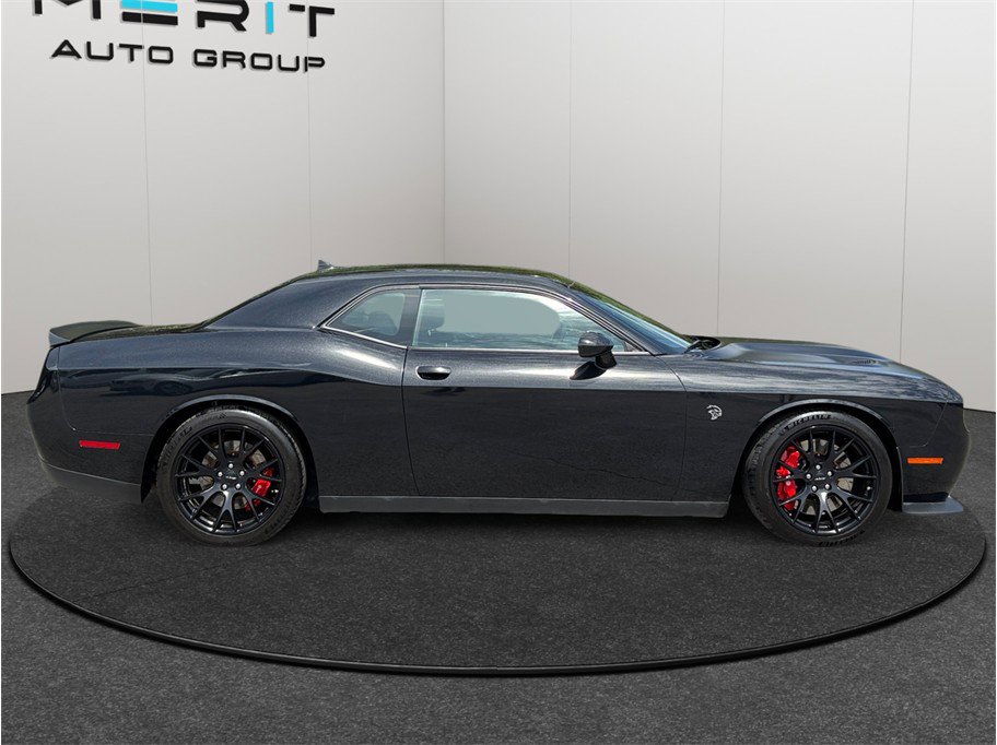 Used 2015 Dodge Challenger SRT Hellcat image 10