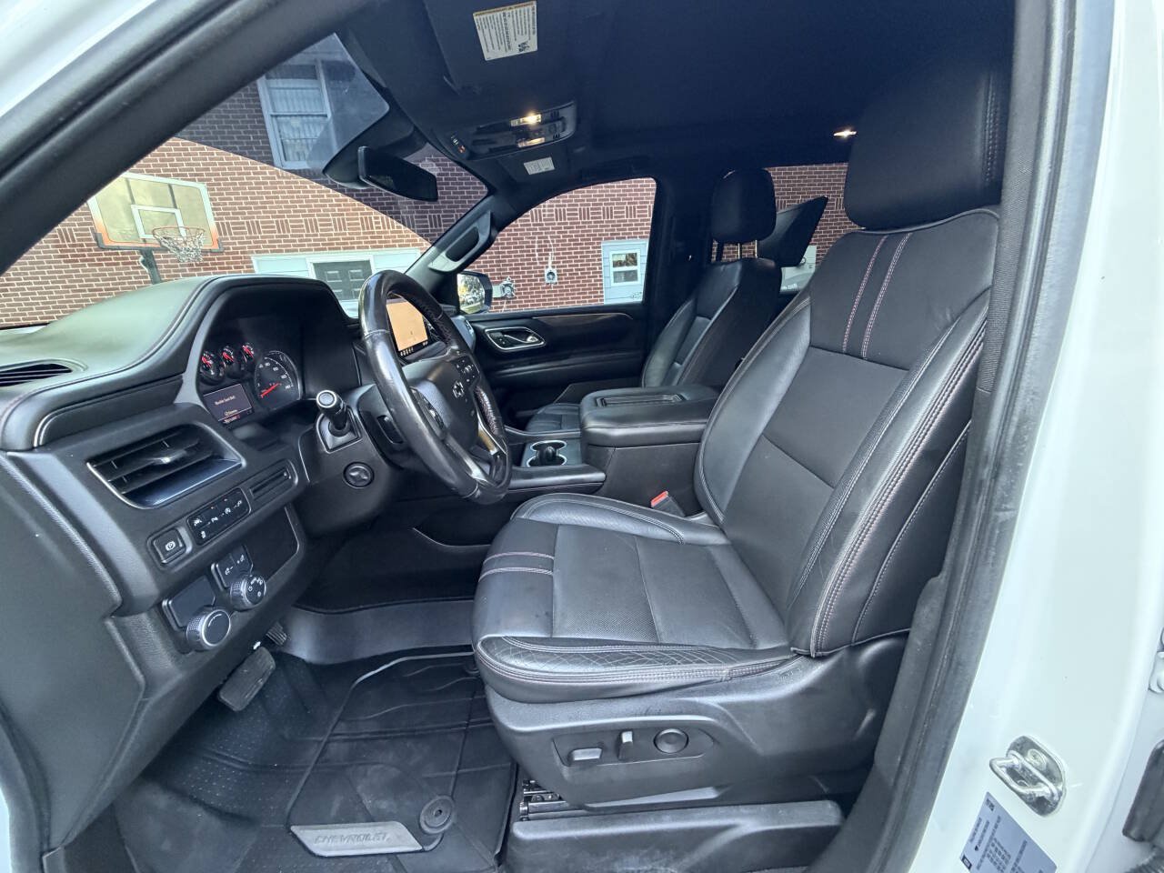 Used 2021 Chevrolet Suburban RST w/ Luxury Package RWD image 4
