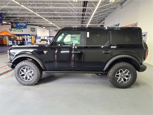 New 2025 Ford Bronco Badlands image 8