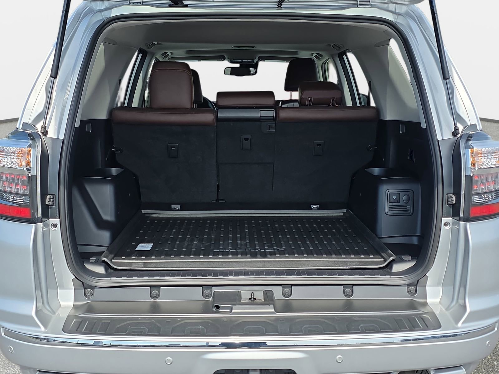 Used 2024 Toyota 4Runner Limited image 12