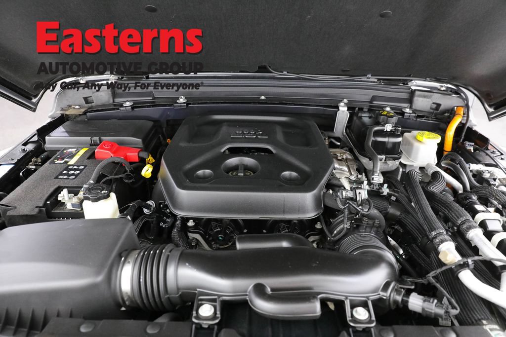 Used 2023 Jeep Wrangler Unlimited w/ Cold Weather Group AWD/4WD image 7