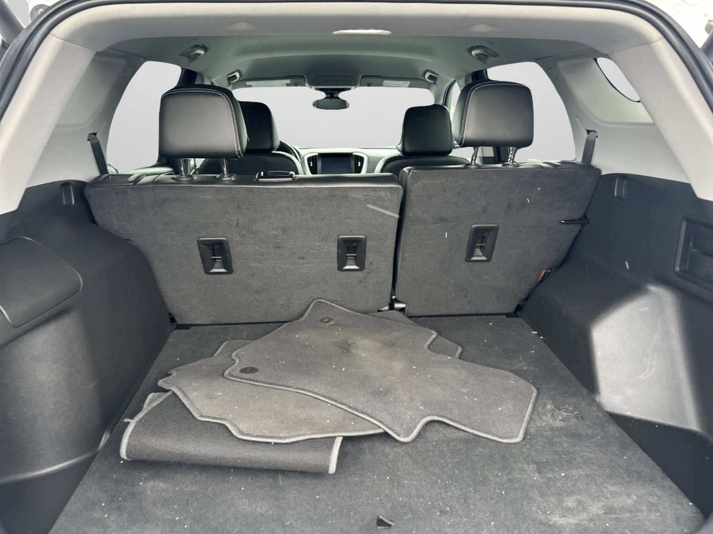 Used 2022 GMC Terrain SLT image 9