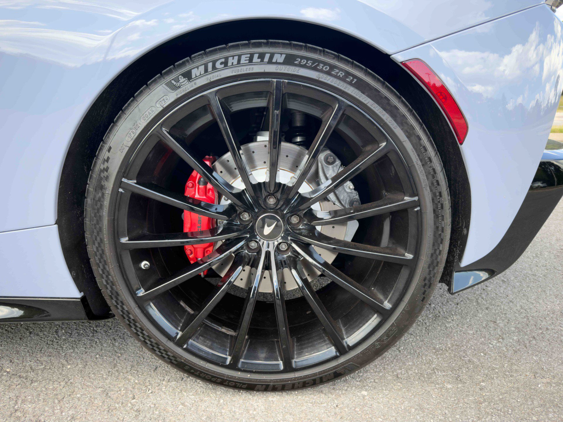 Used 2020 McLaren GT RWD image 21