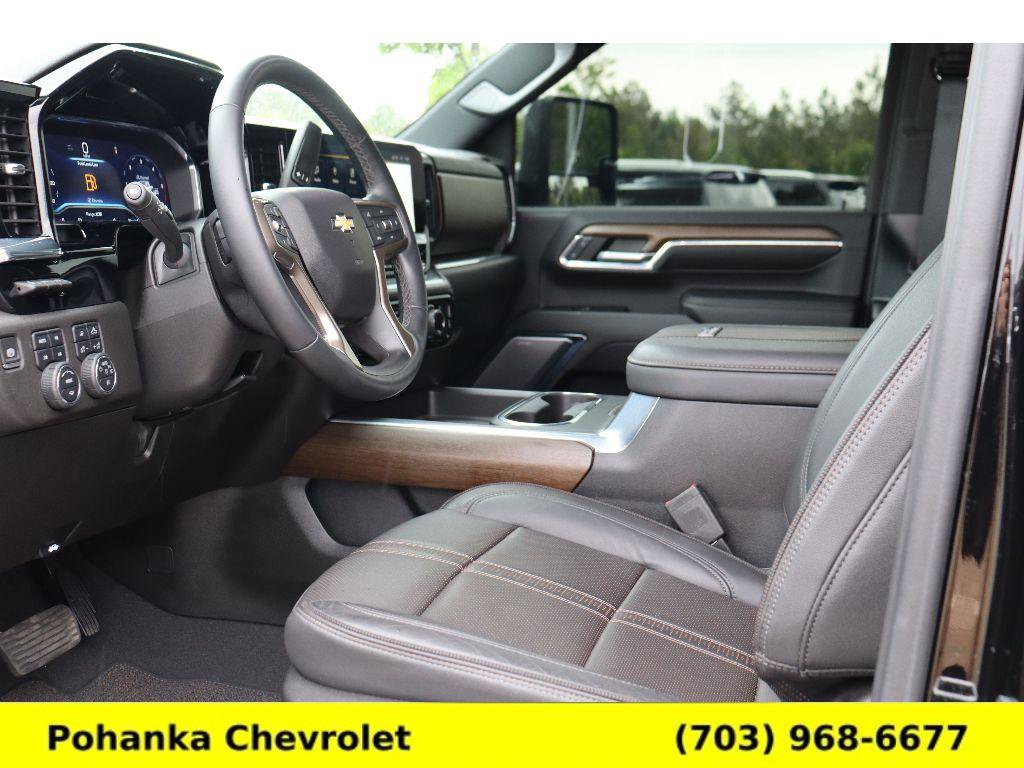Used 2024 Chevrolet Silverado 2500 High Country w/ Technology Package AWD/4WD image 21