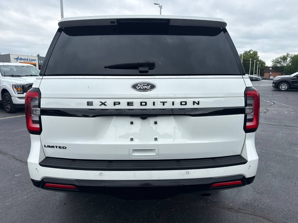 Used 2024 Ford Expedition Limited AWD/4WD image 8