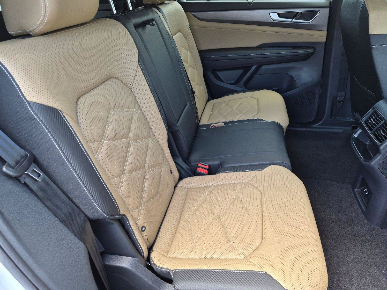 New 2026 Volkswagen Atlas Cross Sport SE AWD/4WD image 19
