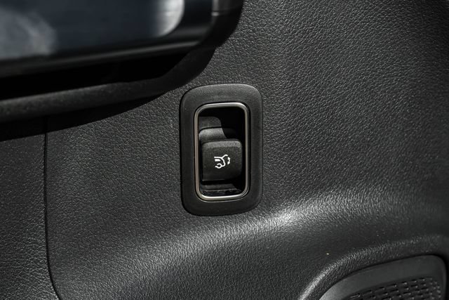 Used 2025 Mercedes-Benz GLB 250 image 46
