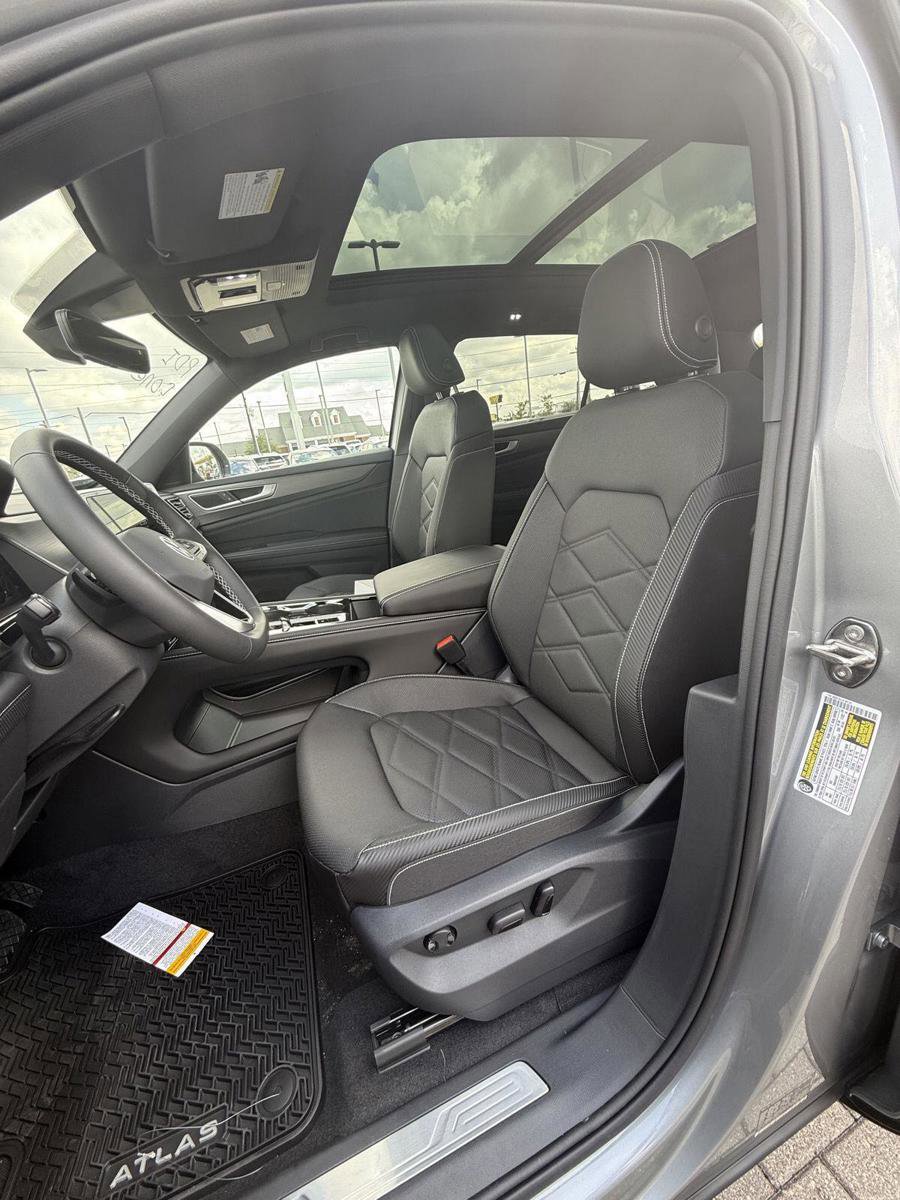 New 2026 Volkswagen Atlas Cross Sport SE image 11