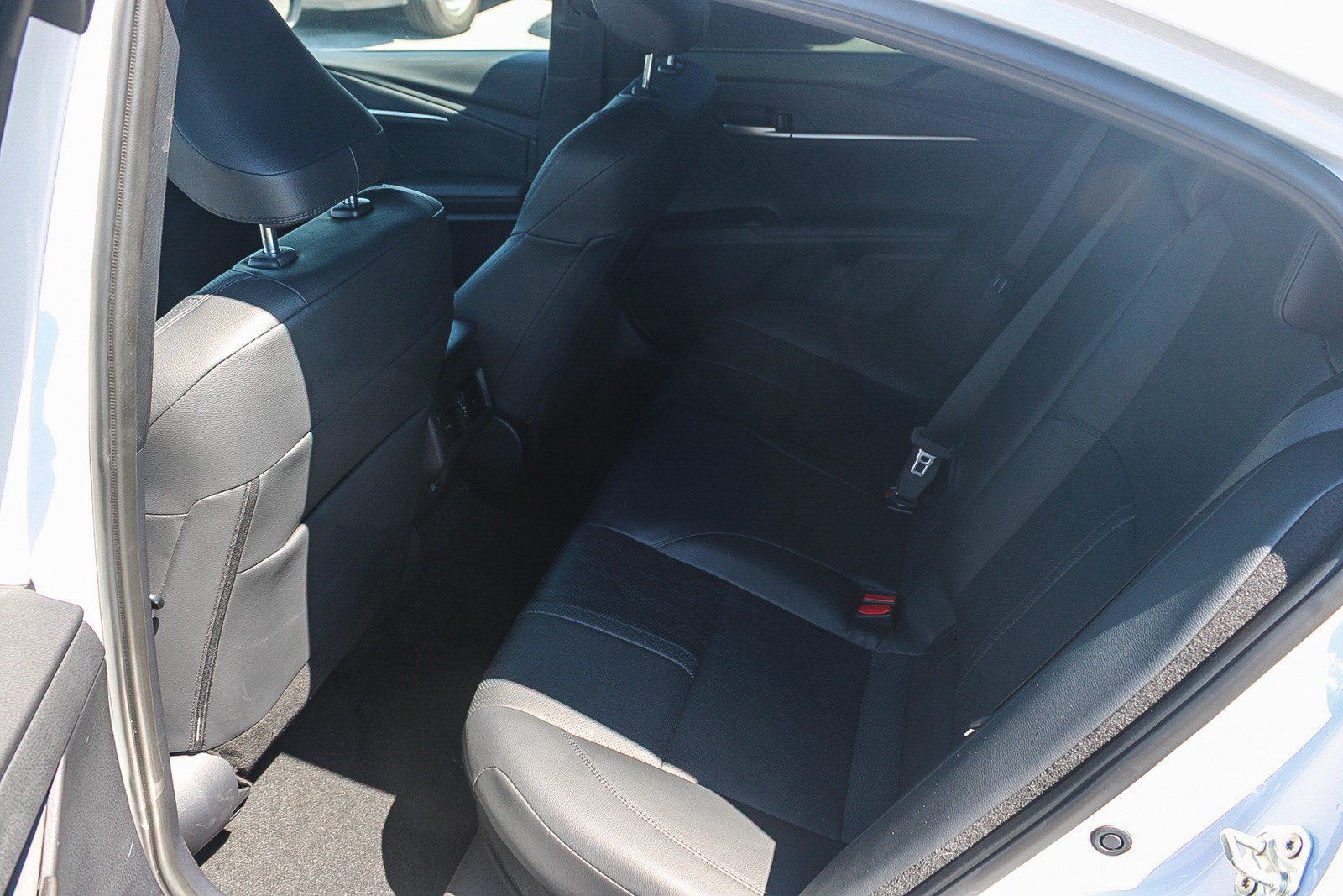 Used 2025 Toyota Camry XSE FWD image 20